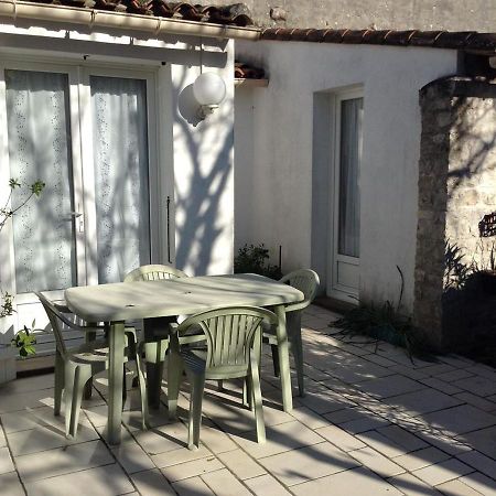 Maison Charmante A Sainte-Marie-De-Re Avec Terrasse Εξωτερικό φωτογραφία